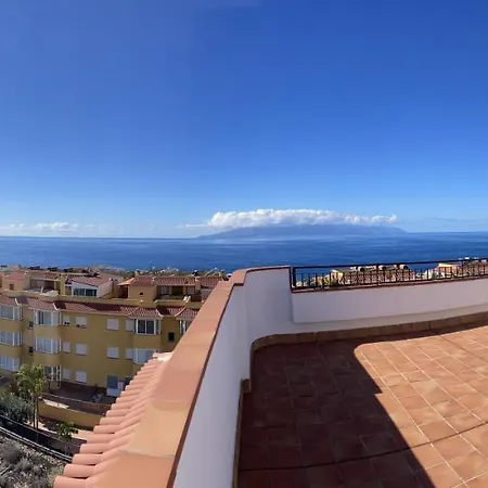 아파트 Amazing Duplex With Large Terrace And Sea Views