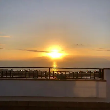 Grand And Luxurious Duplex With Large Terrace And Amazing Sea Views Apartamento *
