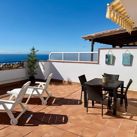 Grand And Luxurious Duplex With Large Terrace And Amazing Sea Views Puerto de Santiago (Tenerife)